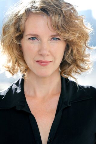 File:Elise Robertson.jpg
