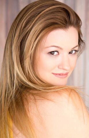 File:Leah McKendrick.jpg