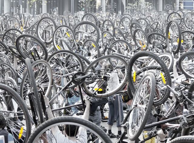 File:Critical Mass Budapest.jpg