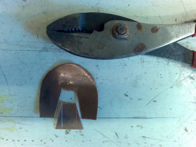 File:Metal fletching method 2-13.jpg