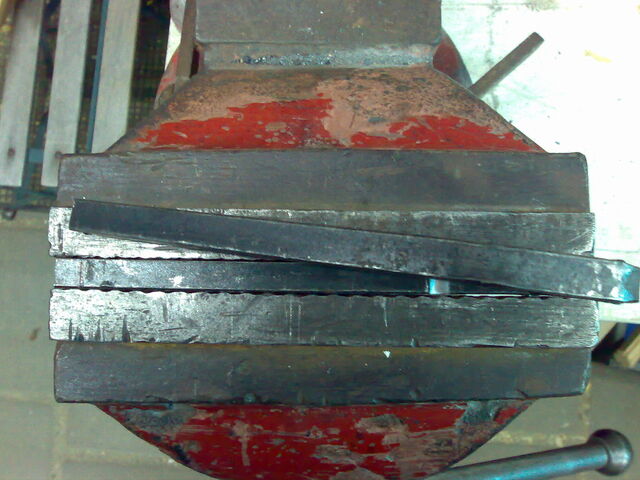 File:Making the sideplates-08.jpg