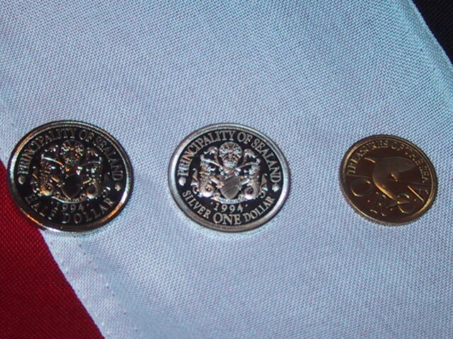 File:Sealand Coins Flag.jpg