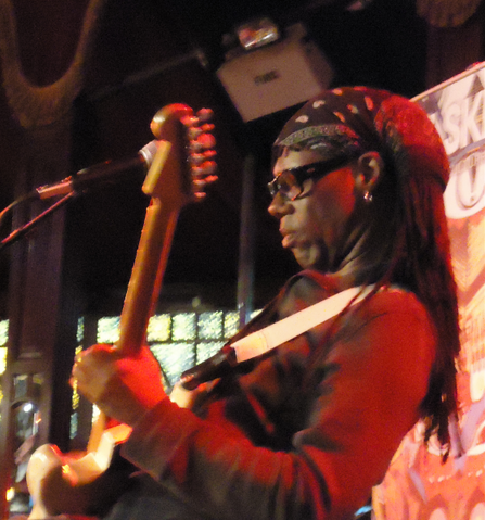File:NileRodgers2012.png