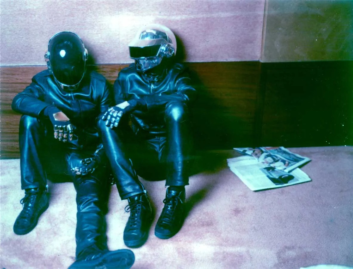 File:Daft Punk sitting.jpg