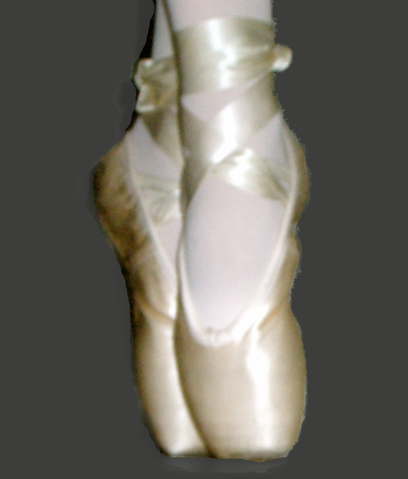 File:Pointeshoes.png