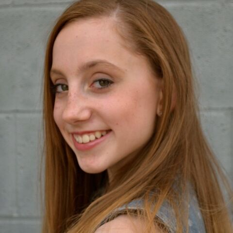 File:Chloe Smith 2014-02-08.jpg