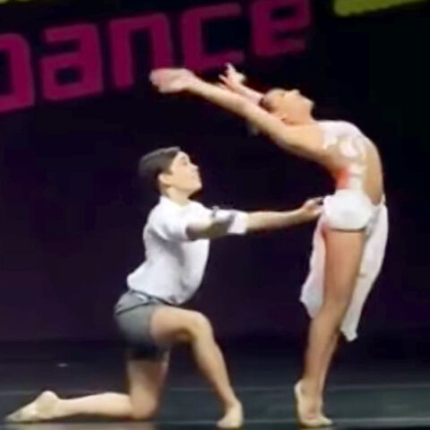 File:Stars Align duet.jpg