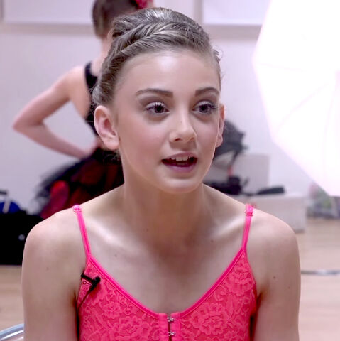 File:Chloe Greenwood - Dance Mums UK - vidcap.jpg