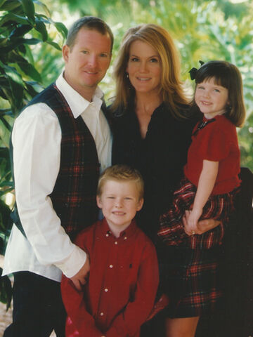 File:Tea and family.jpg