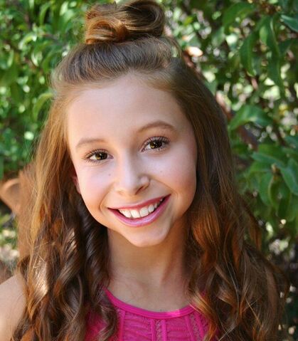 File:Caylie Almada 2016 Headshot.jpg