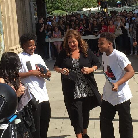 File:623 Abby w boys.jpg