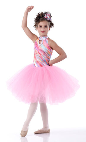 File:Cicci Mackenzie over-the-rainbow 2.jpg