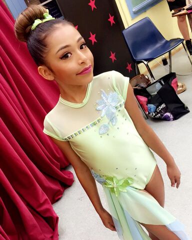 File:631 Areana group costume.jpg