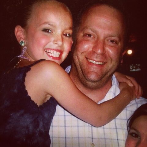 File:Payton with dad Instagram birthday 17Aug2014.jpg