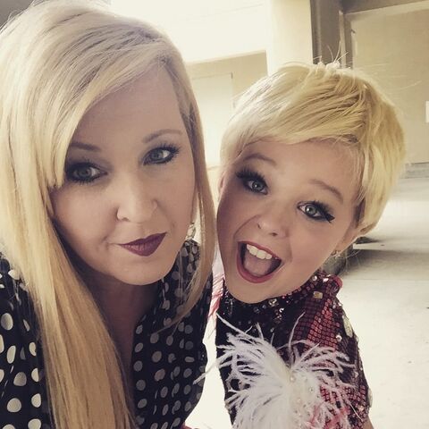 File:Jessalynn and JoJo (as Miley) - May2015.jpg