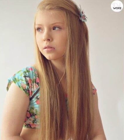 File:Phoebe Harvey.jpg