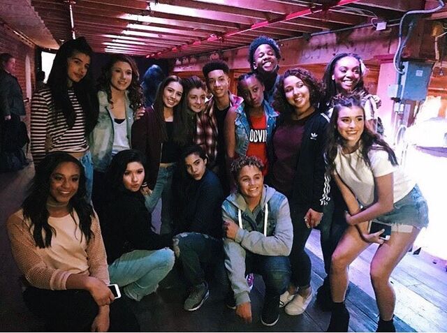 File:711 Girls on set of MV (4).jpg