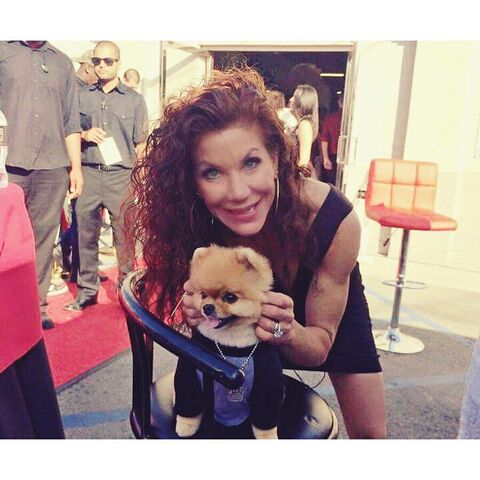 File:Renee and Jiffpom 2015-05-31.jpg