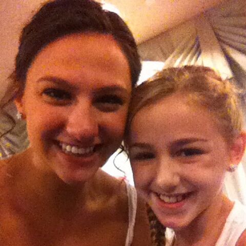 File:Nina Linhart with Chloe Lukasiak.jpg
