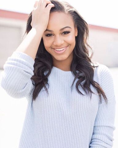 File:Nia 2017 Headshot.jpg