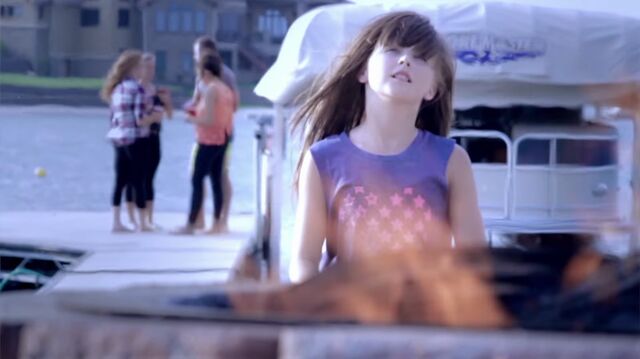 File:JoJo Siwa - music video - Belles & Whistles - Princess - (2014).jpg
