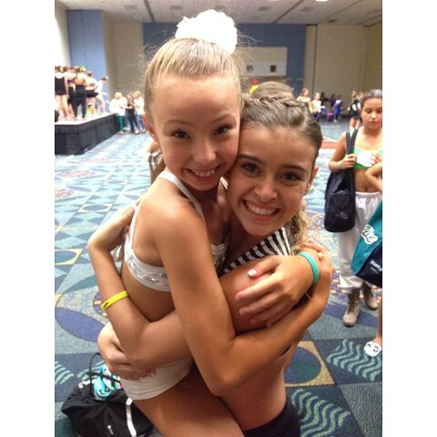 File:Kalani and Sophia circa2013.jpg