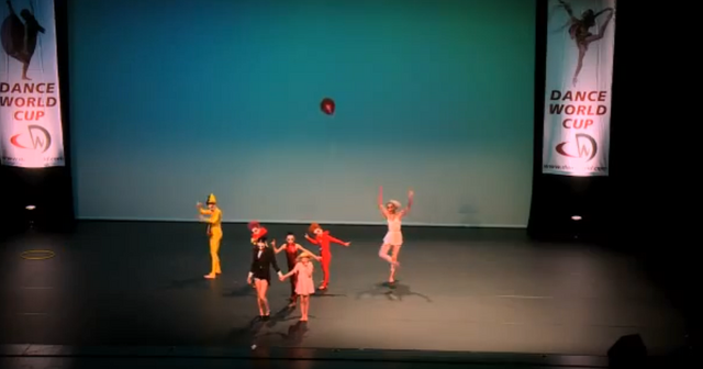 File:Dance Mums group 10.png