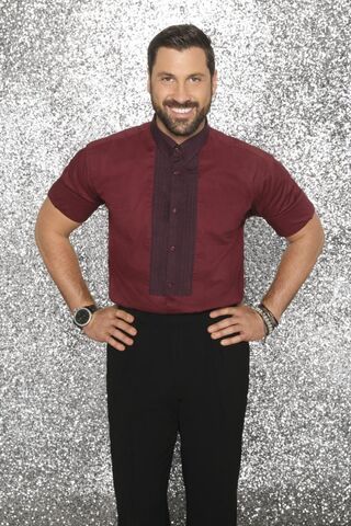 File:Maksim Chmerkovskiy.jpg