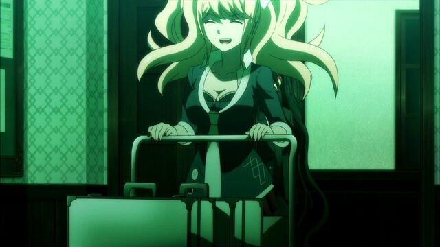 File:Enoshima Bringing files.jpg