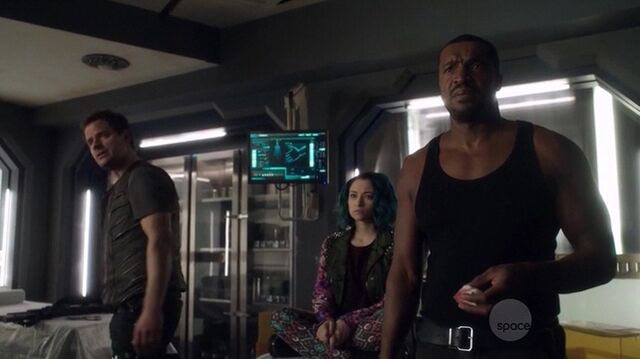 File:S01e01 202.jpg
