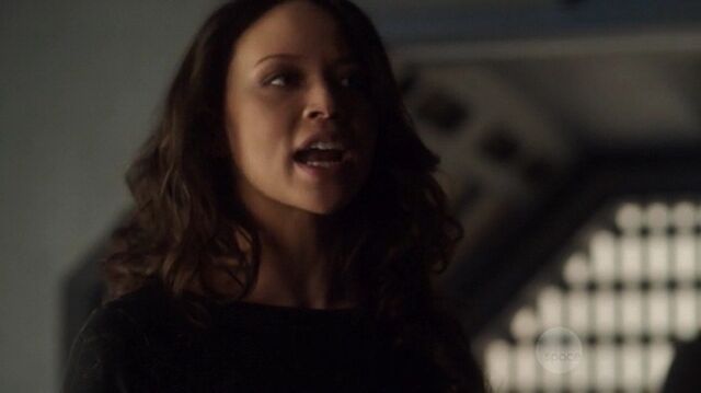File:S01e01 208.jpg