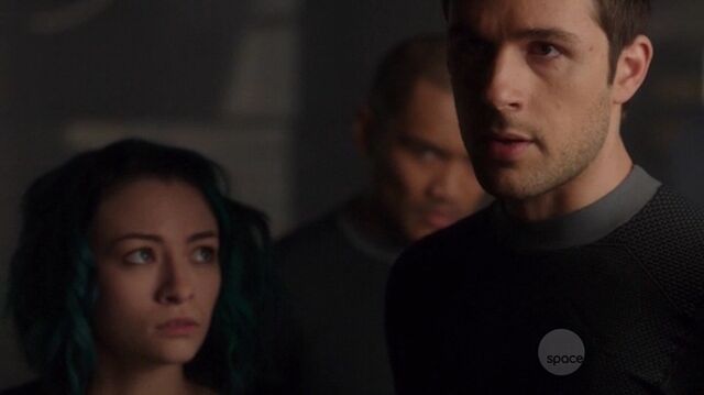 File:S01e01 62.jpg