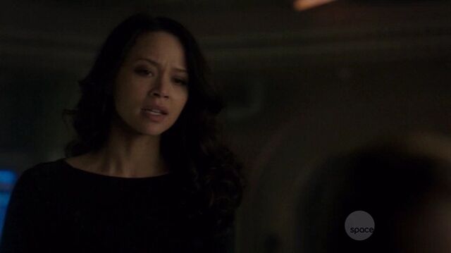 File:S01e01 326.jpg