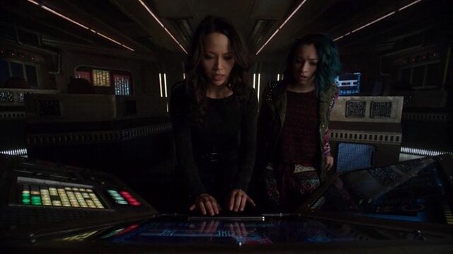 File:S01e01 172.jpg