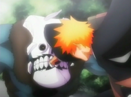 Ichigo returns Shrieker's bombs