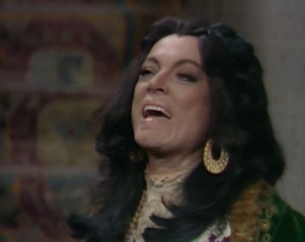 File:Magda laughs.jpg