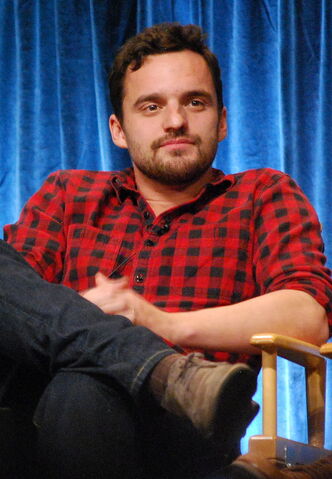 Archivo:Jake Johnson.jpg