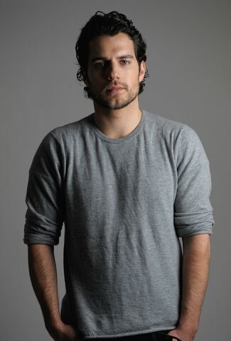 File:Henry-Cavill.jpg