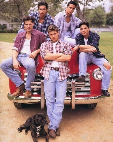 File:Days-Of-Our-Lives-Promo-Pic-s-jensen-ackles-1279055-450-565.jpg