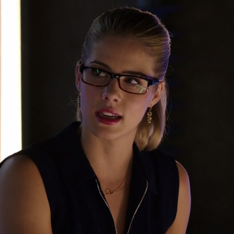 Datei:Felicity Smoak.png