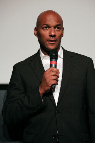 Datei:Colin Salmon 2008-10a.jpg