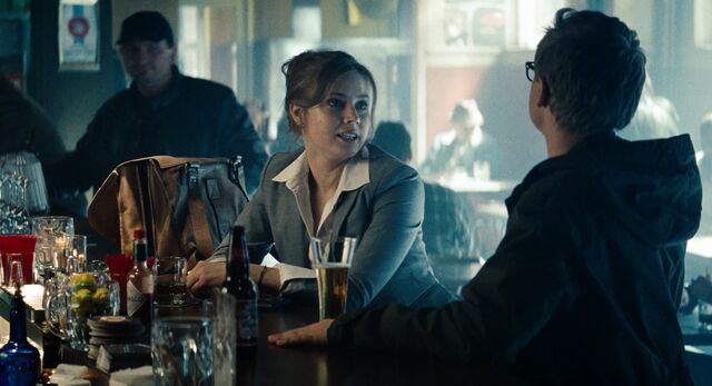 File:Lois talking to Woodburn.jpg