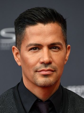Archivo:Jay Hernandez.png