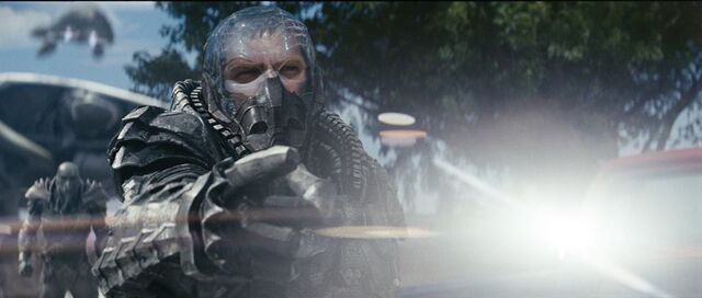 File:General Zod clear helmet.jpg