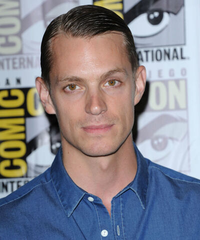 File:Joel Kinnaman.jpg