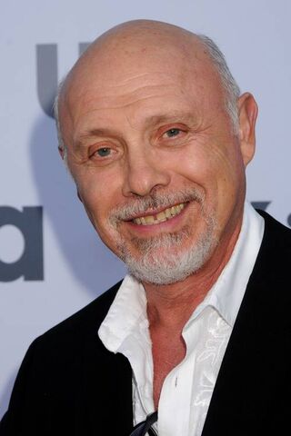File:Hector Elizondo.jpg