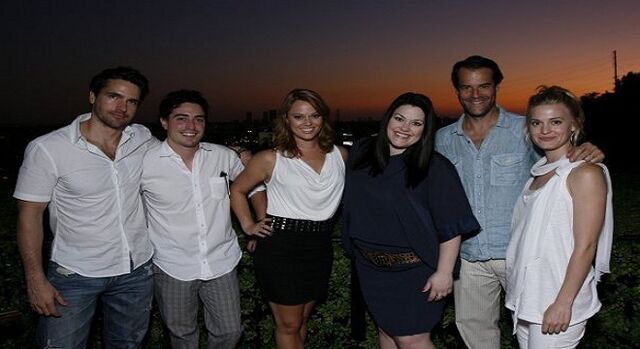 File:Drop-Dead-Diva-Cast-drop-dead-diva-8156526-604-402.jpg