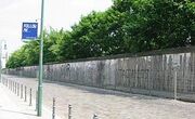 250px-Berlin-wall2.jpg