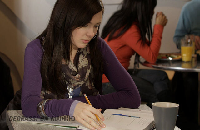 File:Degrassi-lookbook-1105-anya.jpg