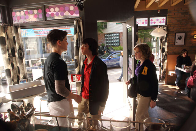 File:Degrassi1037-7.jpg
